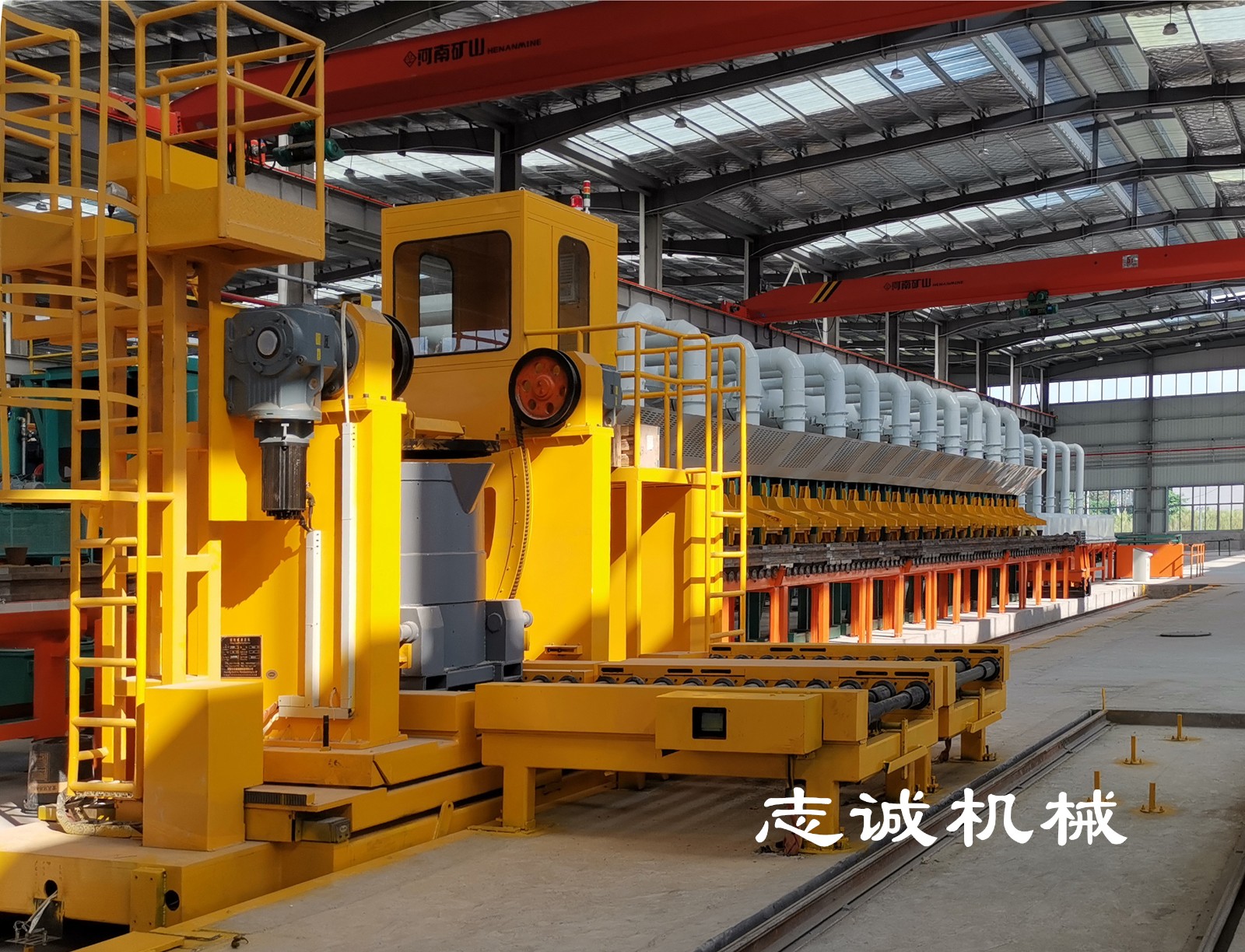 1705460378749381.jpg 自動澆注機(黃).jpg