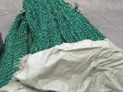 二.防護網(wǎng)系列：重型鋼板網(wǎng)