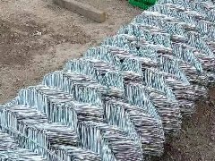 二.防護網(wǎng)系列：PVC涂塑鐵絲，包塑絲